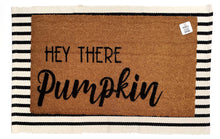 Off white stripe under mat