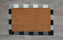 Black & white checkered Under-mat