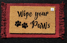 Red and black speck Fringe Under-Mat