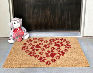 How to show off your doormat with a monkey